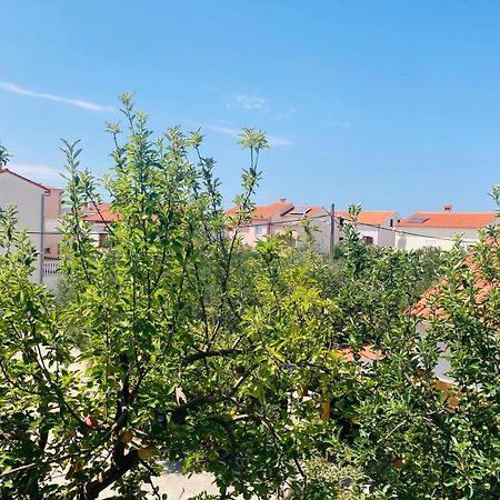 Apartment Mrkic Biograd Na Moru Exteriör bild