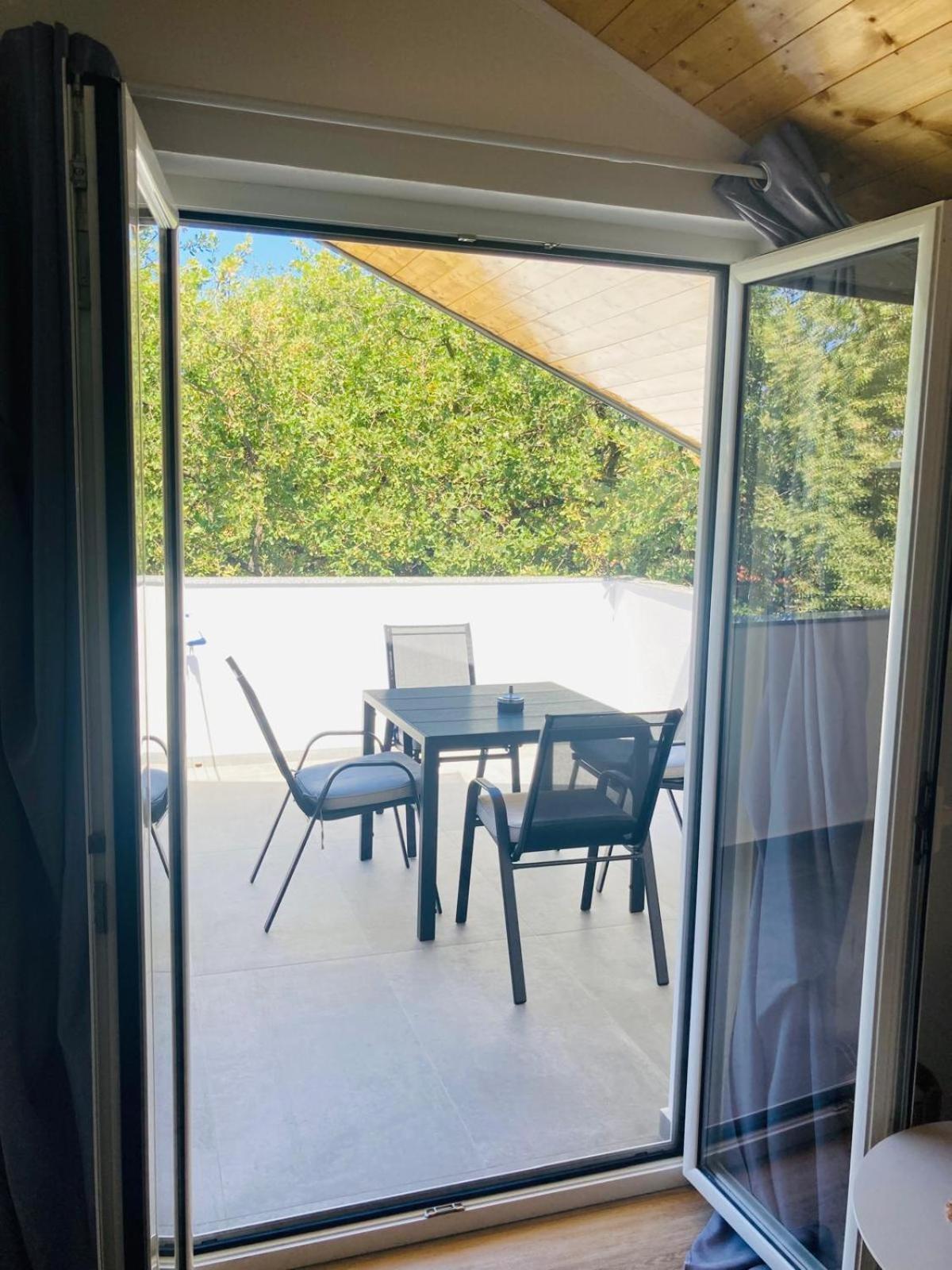Apartment Mrkic Biograd Na Moru Exteriör bild