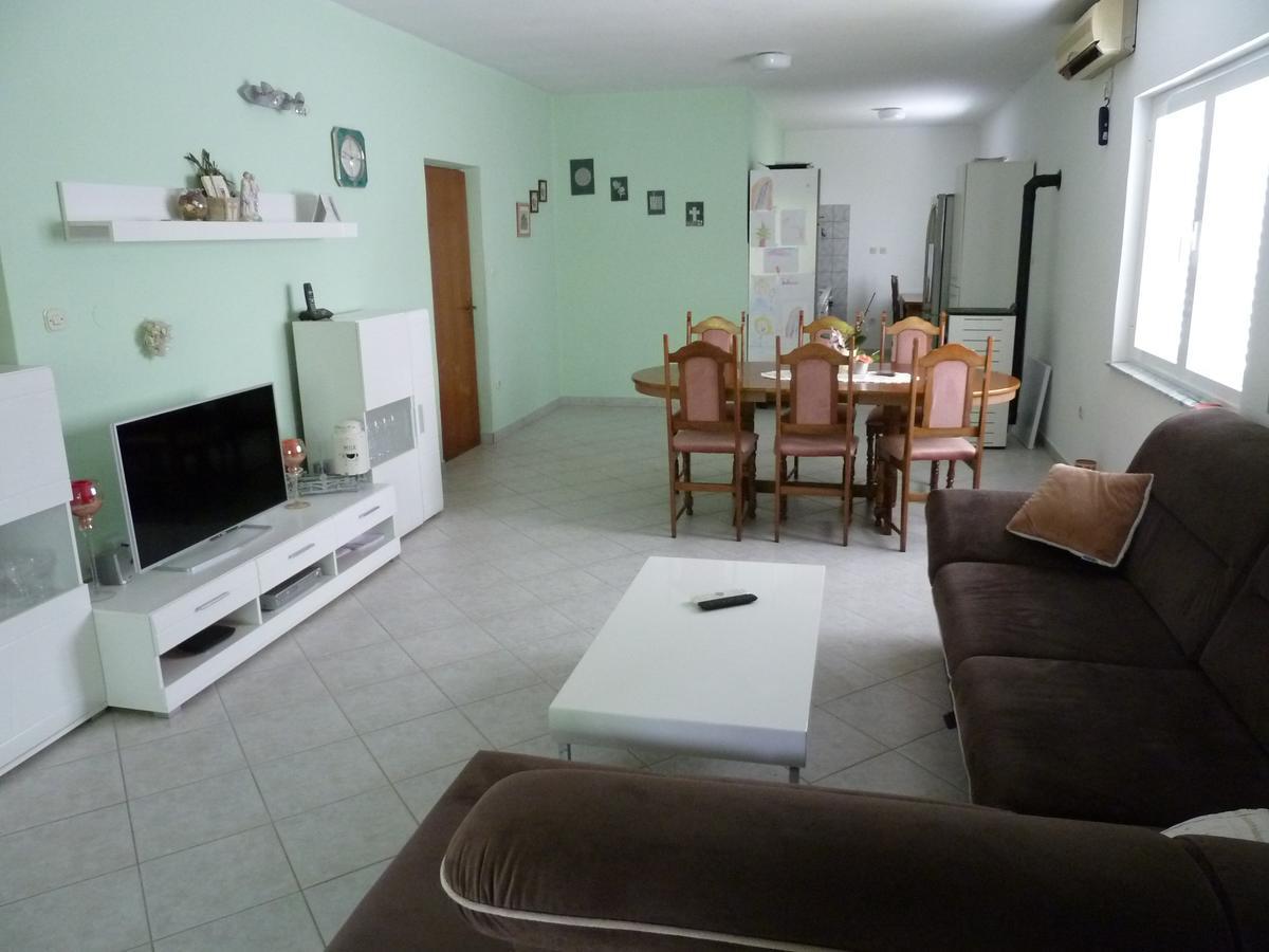 Apartment Mrkic Biograd Na Moru Exteriör bild